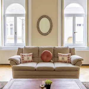 https://graceful-cozy-dream-home-next-to-the-opera-house.inbudapesthotels.com